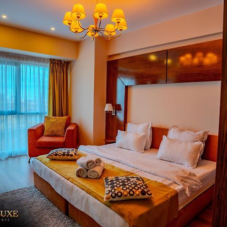 Presidential Luxury Apartments With Amazing View - Yamaluxe Bucharest Exterior photo